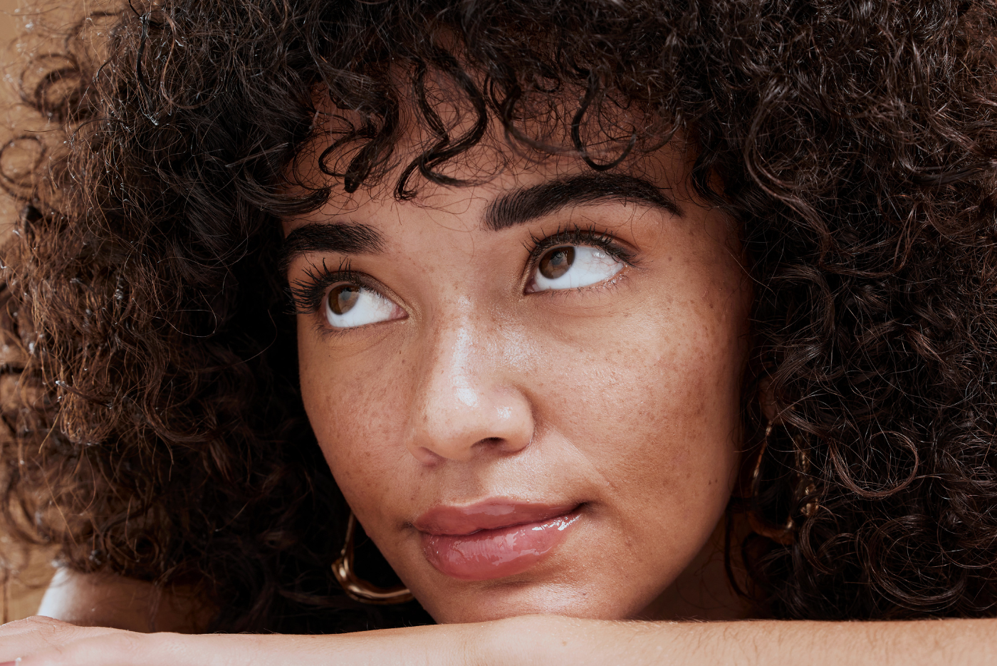 Comment prendre soin de ses cheveux en automne et en hiver — free download